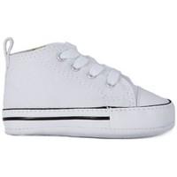 converse first star white boyss childrens shoes trainers in white