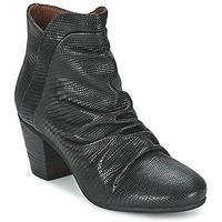 Coqueterra GRACE women\'s Low Ankle Boots in black