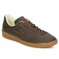 Converse CLASSIC TRAINER LEATHER OX women\'s Shoes (Trainers) in brown