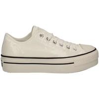 Converse 556790C Sneakers Women Bianco women\'s Shoes (Trainers) in white