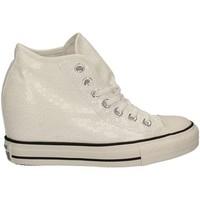 Converse 556783C Sneakers Women Bianco women\'s Shoes (High-top Trainers) in white