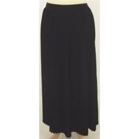 Country Casuals, size 12 black pleated skirt