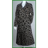 country casuals size 12 brown skirt suit