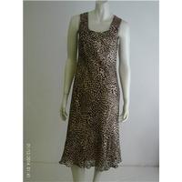 Country Casuals - Size: 10 - Brown - Long dress