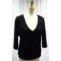 Country Casuals - Size Large - Black - Top