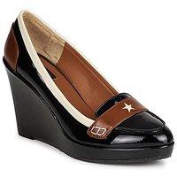 C.Petula MONACO women\'s Court Shoes in black