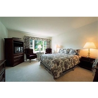 Crescent Lodge and Country Inn