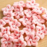 Create and Craft Velvet Bow Pearls - 20 Pieces 375993