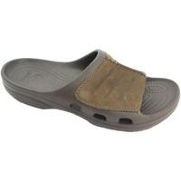 Crocs Yukon Mesa Slide men\'s Mules / Casual Shoes in brown