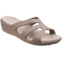 Crocs Sanrah Strappy Womens Wedge Heel Sandals women\'s Mules / Casual Shoes in BEIGE