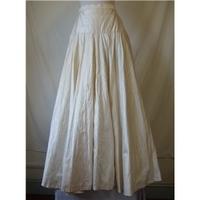 Cream silk wedding skirt with netting - Size 8-10