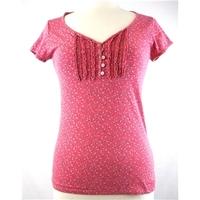 Crew clothing co- Size: 8 - Pink-T-shirt Adorned with Pretty Flower Patterns