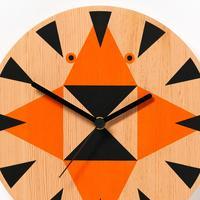 Curioo Timber Tiger Clock