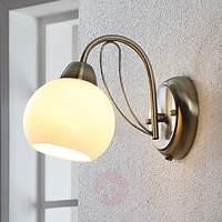 Curved wall light Taleja with white glass