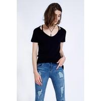 CUT OUT NECK V NECK T-SHIRT