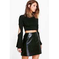 Cut Out Fluted Sleeve Crop - black