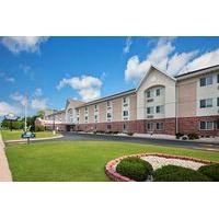 Days Inn and Suites Green Bay WI