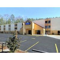 Days Inn and Suites Atlanta Six Flags