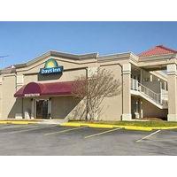 days inn greensboro airport