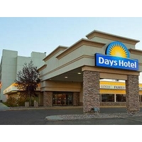 days hotel and suites lloydminster