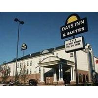 Days Inn & Suites Murfreesboro