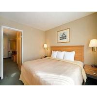 days inn suites thunder bay