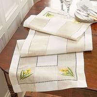 Daffodil Table Runner