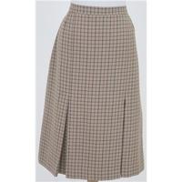 Dannimac Size: 18 brown mix checked skirt