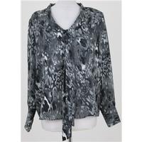 Damart, size 16 grey patterned blouse