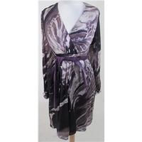 Damsel in a dress - Size: 12 - Purple print long sleeved silk dress