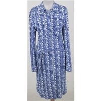 Damsel in a Dress: Size 12: Blue & white belted shirt dress