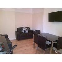 Dbl - ensuite - CH2 opp hospital nr rail station