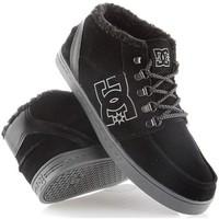 DC Shoes Relax Mid WR men\'s Skate Shoes (Trainers) in Black