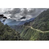 Death Road: Mountain Bike Tour on the World\'s Most Dangerous Road