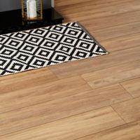 Devonport Natural Oak Effect Laminate Flooring 1.996 m² Pack