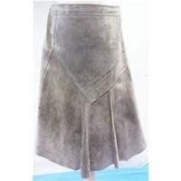 Debenhams - Size: 16 - Green - Knee length skirt