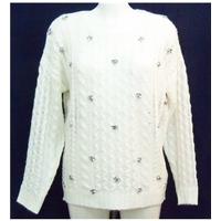 Dex white knit Size M