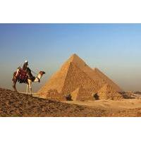 Discover Cairo: Pyramids of Giza, Sphinx and Saqqara with Private Tour Guide and Lunch from Cairo