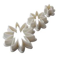 DIY Daisy Pattern Cake and Cookies Cutter Mold (3 Pieces)