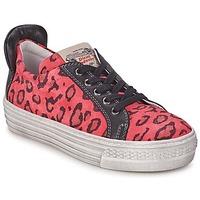 diesel jakid girlss childrens shoes trainers in pink