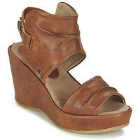 Dkode LARISSA women\'s Sandals in brown