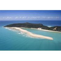 Double Island Point Surf Lesson on Australia\'s Longest Wave from Rainbow Beach Including 4WD Great Beach Drive