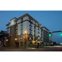 DoubleTree by Hilton Historic Sa...