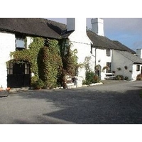 dolgun uchaf guesthouse