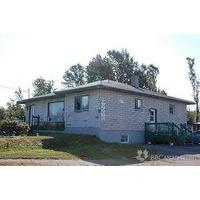 Domaine Joseph Ross Bed and Brea...