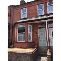 double room available in 3 bed house quiet street