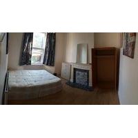 Double room at Canning town area