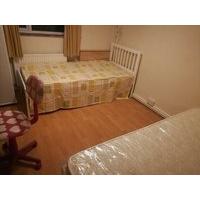 double bedroom for rent 1 minute to bus stop 15 minutes to town