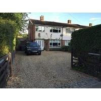 Double & single room to let in a three bedroom semi detached house