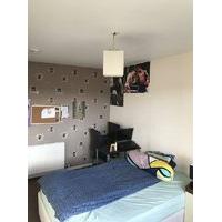 Double bed bedroom for rent £300pm